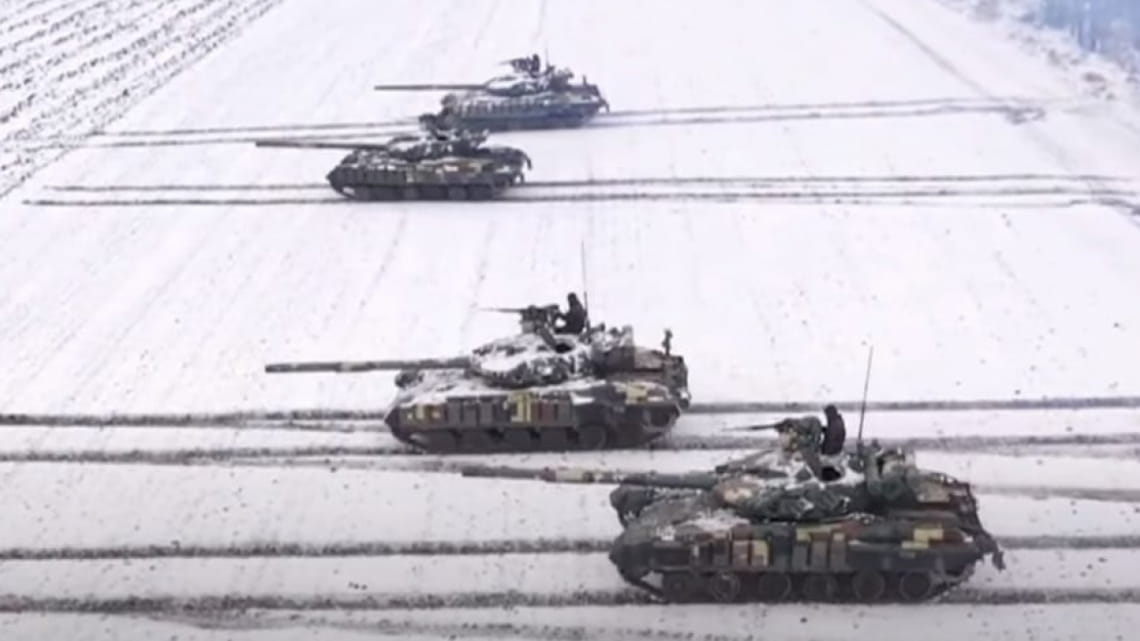 Отрабатывают танковые дуэли и захват рубежей: как наши военные ...