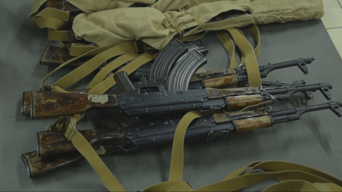 Научиться разбирать автомат Калашникова: как в Полтаве гражданских учат ...