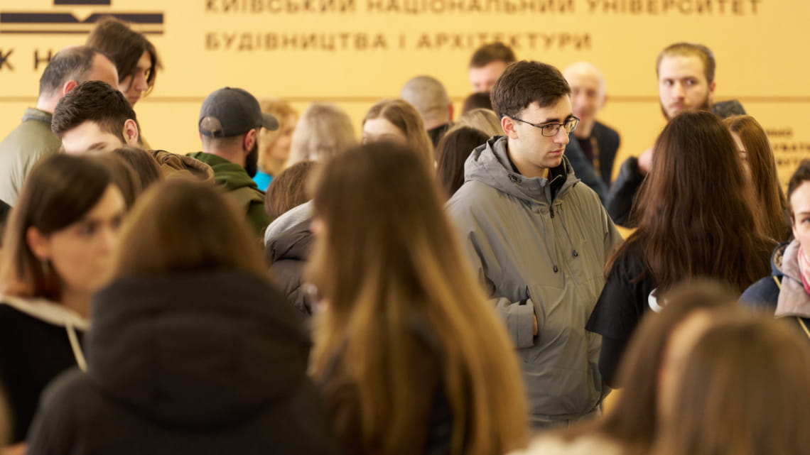 Безкоштовна освіта та робота: як ветеранам вступити до вишів без ЗНО і стати архітекторами відбудови України