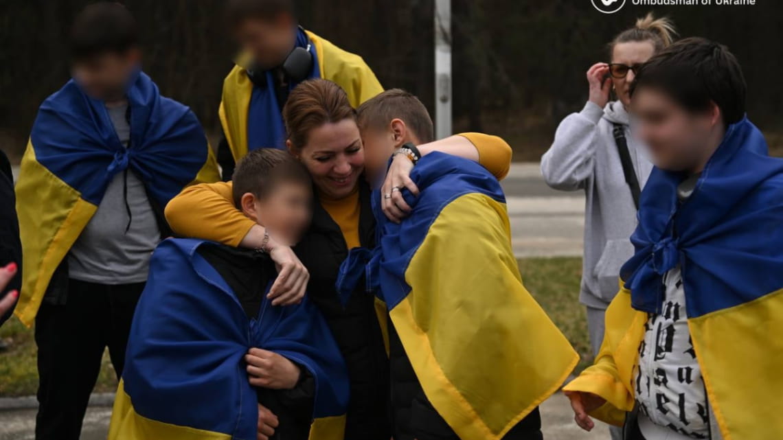 З окупованих територій повернули ще 7 українських дітей – фото, відео