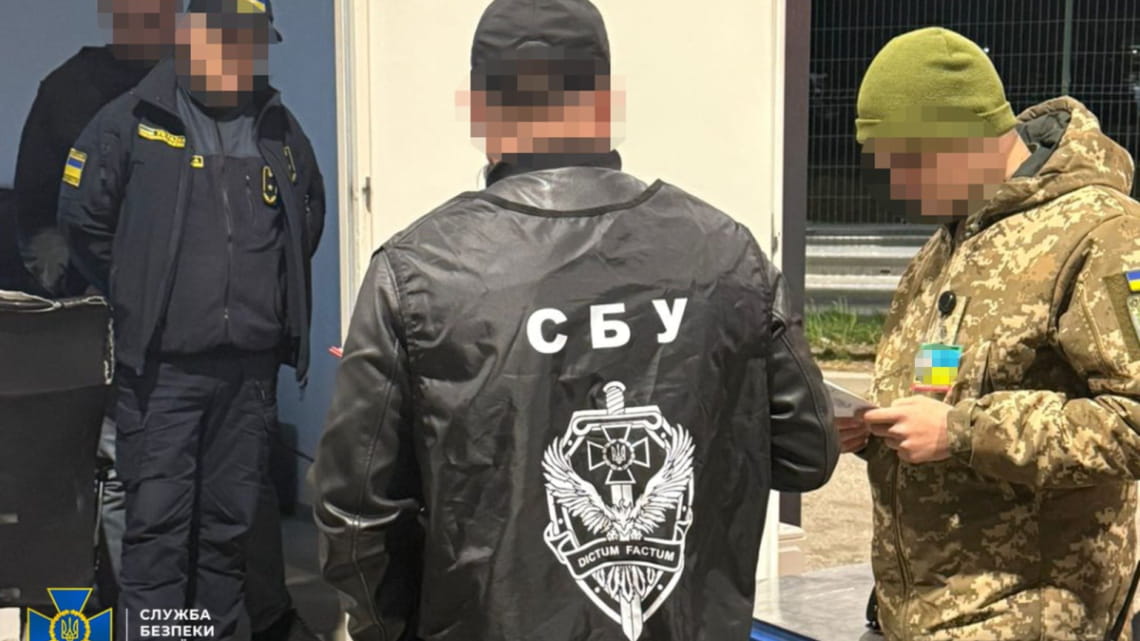 На Львівщині митник брав 