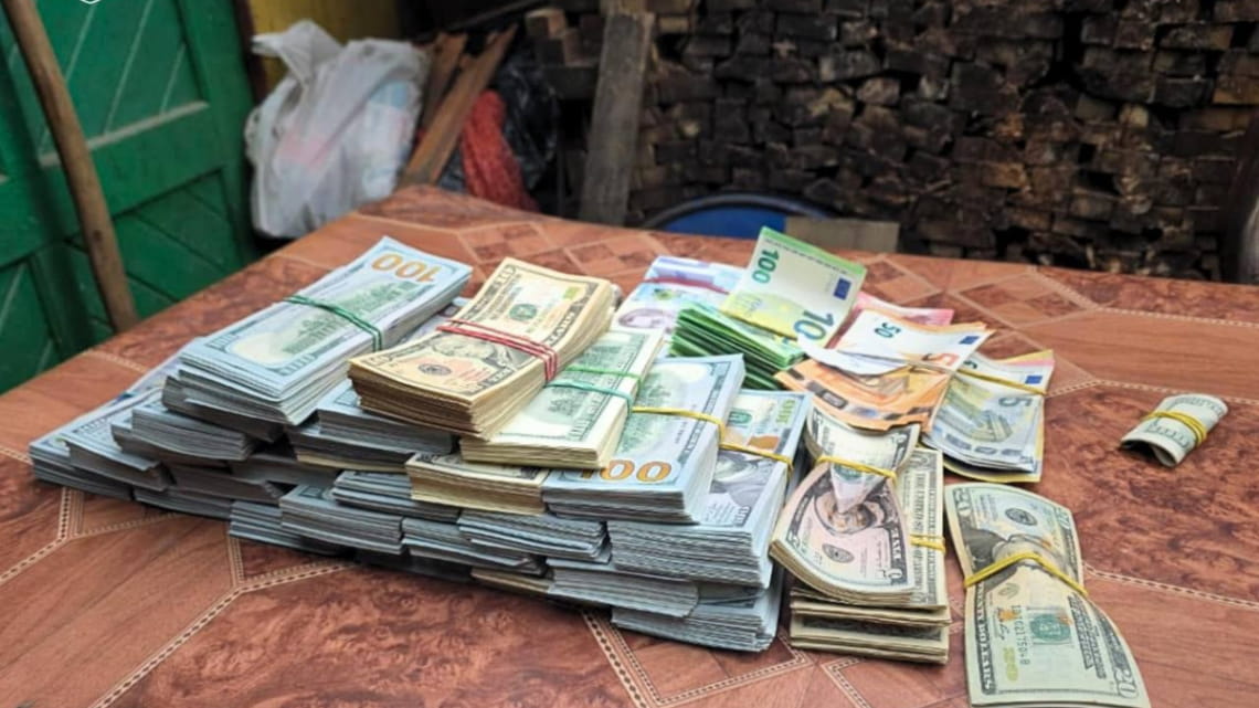 Фіктивні довідки за гроші: на Закарпатті затримали голову ВЛК