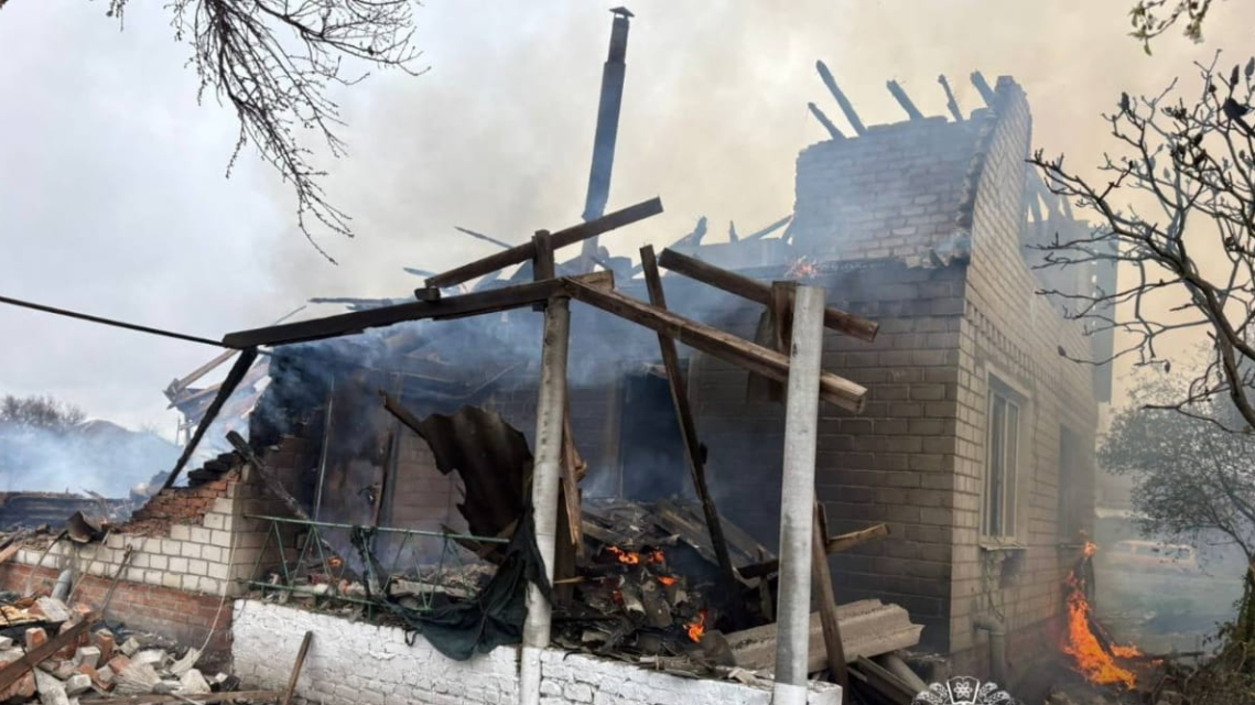 Російські дрони атакували житловий сектор Балаклії: є загибла та поранені (фото)