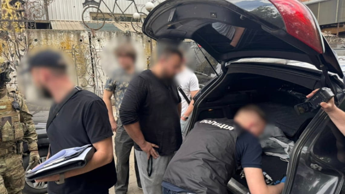 Правоохоронці викрили міжрегіональне угруповання з 