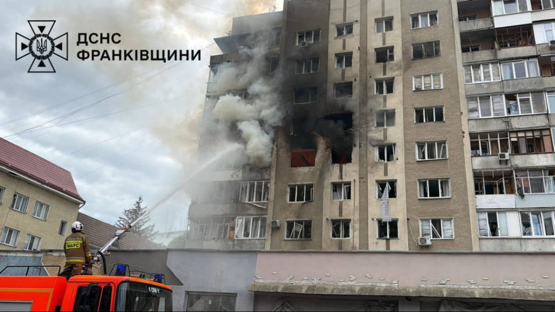 У ДСНС розповіли про наслідки атаки рф на Прикарпаття