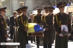 Прощання з героєм: у Львові бійця 24-ї мехбригади провели в останню путь