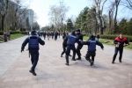 Проросійські мешканці vs патріотичні активісти: у Одесі побилися на річницю звільнення міста – фото