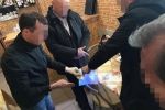 На хабарі "погорів" один з керівників міжнародного аеропорту "Львів" – відео