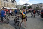 І дощ не завада: Як у Києві відзначають всеукраїнський велодень – відео