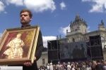 "Людина, на яку можна було рівнятися": У Львові тисячі людей прощалися з Блаженнішим Любомиром Гузаром