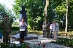 На Чернігівщині встановили пам'ятник Шевченку виготовлений з поваленого Леніна