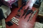 20 обшуків у 5 областях: СБУ викрила масштабну мережу збуту контрабандної зброї