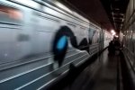 "Заради мистецтва": на Київщині злочинна банда захопила та "осучаснила" електричку – відео