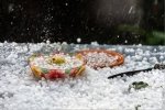 Літня несподіванка: Львів "накрило" градом розміром з перепелине яйце – фото, відео