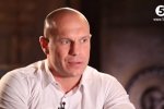 Депутату Киви вручили подозрение за драку в ресторане – подробности