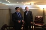 Клімкін детально обговорив з єврокомісаром Ганом мовну статтю закону про освіту
