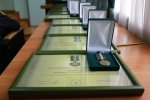 Мужньо протистояли російським найманцям: поранених у АТО прикордонників нагородили