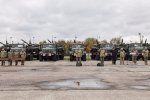 Порошенко: До кінця року армія отримає понад тисячу одиниць техніки