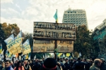 У поліції повідомили, скільки протестувальників зібралося перед парламентом