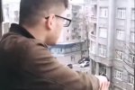 Хлопець із балкона квартири стріляв по перехожим