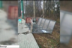 У Вінниці вітром здуло три зупинки громадського транспорту