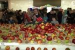 "Змащували будівельним шпателем": у Києві приготували торт-гігант вагою 2 тонни