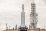 SpaceX запустила Falcon Heavy із супутниками та прахом 152 людей