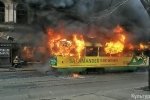 "Пасажири вистрибували з вікон": В Одесі загорівся трамвай – фотогалерея