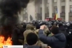 Акція протесту під Радою: палаючі шини та штовханина з правоохоронцями