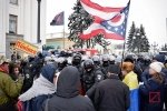 Кількість потерпілих силовиків зросла: що відомо про сутички під ВР – сюжет
