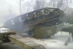 "Уранілі": в Росії військові "упустили" під час погрузки 152-мм САУ "Акація" – відео