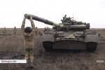 Бійці ОТУ "Донецьк" керують та гатять із 40-тонних танків, де не заборонено – відео вишколу
