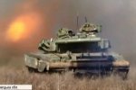 "Броньовані кіборги": бійці АТО демонструють, як українські танки "у наступ йдуть"