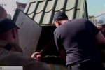 Спецоперація з порятунку кота: як у Львові рятувальники витягали вусатого з криниці – відео