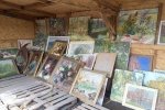 Вартістю 3,5 мільйона: на КПП "Новотроїцьке" в авто знайшли 200 картин