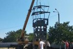 У вигляді вежі Донецького аеропорту: під Одесою встановлюють пам’ятник Захисникам України