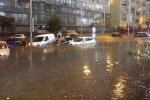 Залило автівки, затопили магазини: стали відомі наслідки чергової порції негоди в Києві – відео