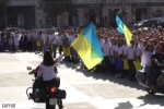 До останнього тримали в таємниці: у День Прапора в Харкові влаштували святковий флешмоб