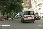 Кинув стілець і завдав ударів ножицями: у Києві учень накинувся на літню вчительку – подробиці