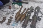 На Донеччині знайшли схованку з незаконними боєприпасами