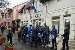 "Грають під російську дудку": у Береговому пікетували консульство Угорщини