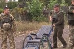 "Лежать просто неба": бойовики не дають ЗСУ вивезти тіла цивільних, що загинули в Золотому