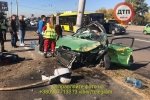 Жахливе ДТП у Києві: дівчина на швидкості влетіла у стовп, є загиблі