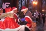 У Харкові відбулися масштабні благодійні перегони Санта Клаусів: як це було – відео