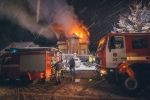 Столичні рятувальники вночі 2 години гасили масштабну пожежу – фото