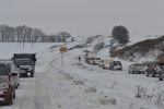 Через 20-кілометрові затори закривають в'їзд на територію Полтавщини