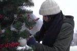 "Всі заслуговують на свято": новорічні ялинки відправили у найвіддаленіші куточки України й на передову