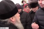 На Волині єпископу Московського Патріархату перекрили вхід до храму &ndash; відео