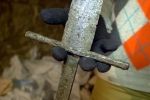 У Львівському підземеллі знайшли середньовічний меч