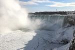 Як стихія закувала стихію: в Канаді через мінусову температуру замерз Ніагарський водоспад &ndash; ФОТО